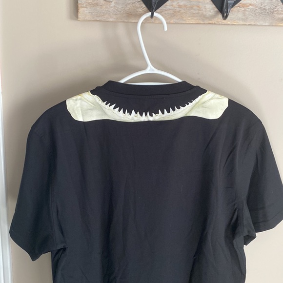 Givenchy t-shirt - Picture 3 of 3